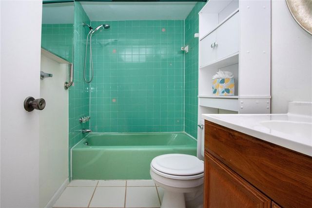 3807 JOYCE DRIVE, Bradenton, FL 34208