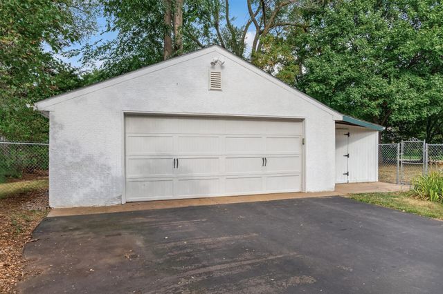 1100 Cartway Road, Champlin, MN 55316
