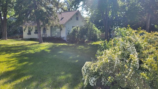 1100 Cartway Road, Champlin, MN 55316