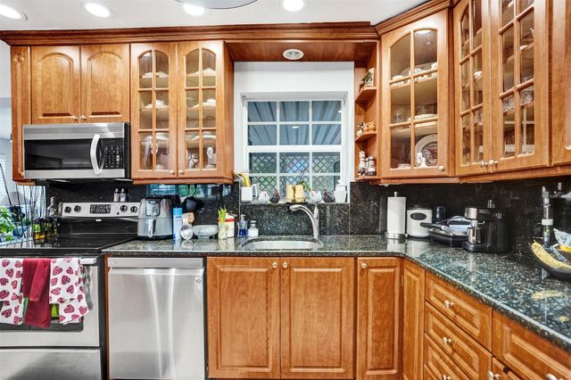 7680 NW 14th Street, Pembroke Pines, FL 33024