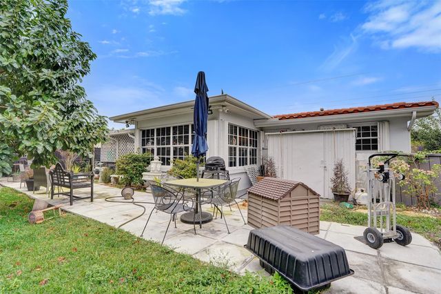 7680 NW 14th Street, Pembroke Pines, FL 33024