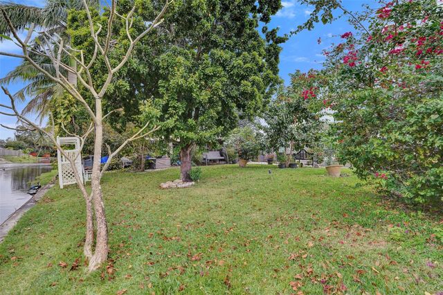 7680 NW 14th Street, Pembroke Pines, FL 33024