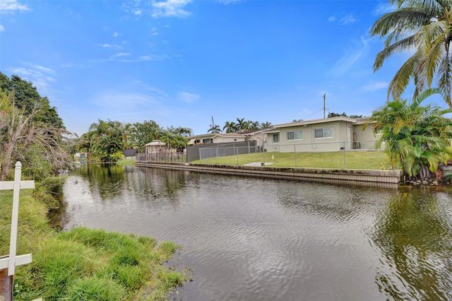 7680 NW 14th Street, Pembroke Pines, FL 33024