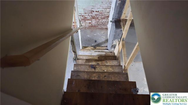 1116 West Maple Street, Allentown City, PA 18102