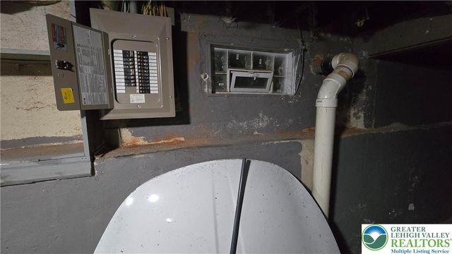 1116 West Maple Street, Allentown City, PA 18102