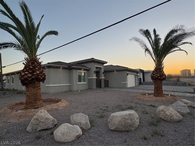 197 East Shelbourne Avenue, Las Vegas, NV 89123