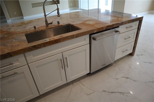 197 East Shelbourne Avenue, Las Vegas, NV 89123