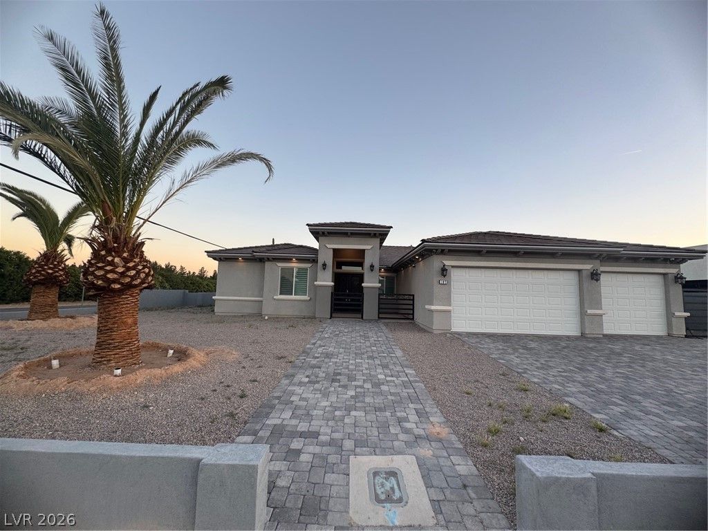 197 East Shelbourne Avenue, Las Vegas, NV 89123