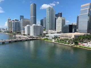 701 Brickell Key Blvd 1501, Miami, FL 33131