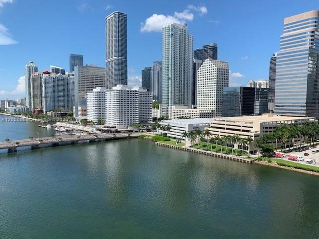 701 Brickell Key Blvd 1501, Miami, FL 33131