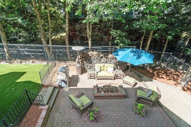 20 Nugent Lane, Reading, MA 01867