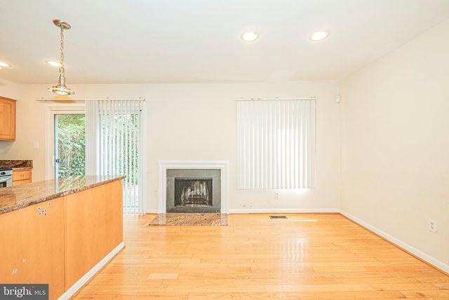 9962 LAKE LANDING, Montgomery Village, MD 20886