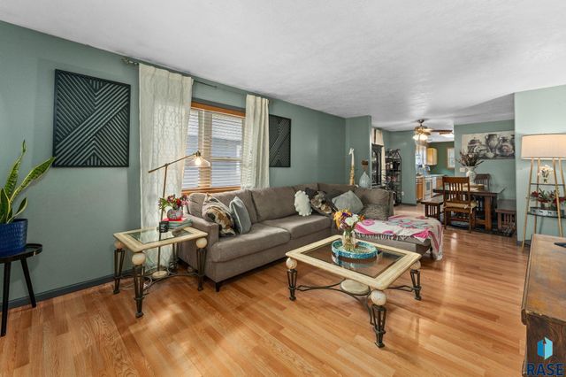 703 N Van Eps Ave, Sioux Falls, SD 57103