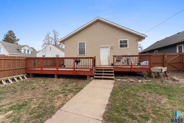 703 N Van Eps Ave, Sioux Falls, SD 57103