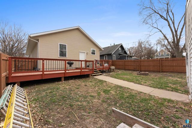 703 N Van Eps Ave, Sioux Falls, SD 57103