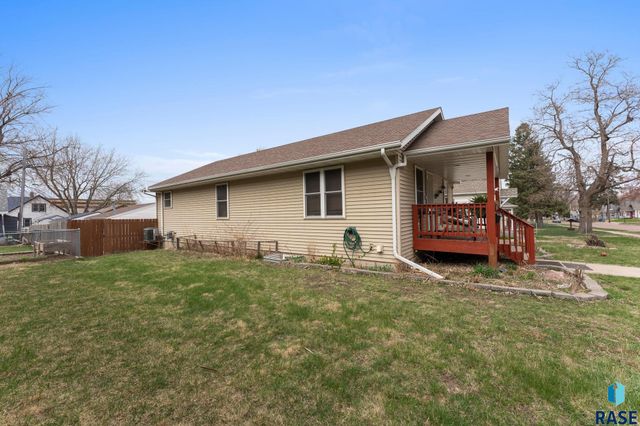 703 N Van Eps Ave, Sioux Falls, SD 57103