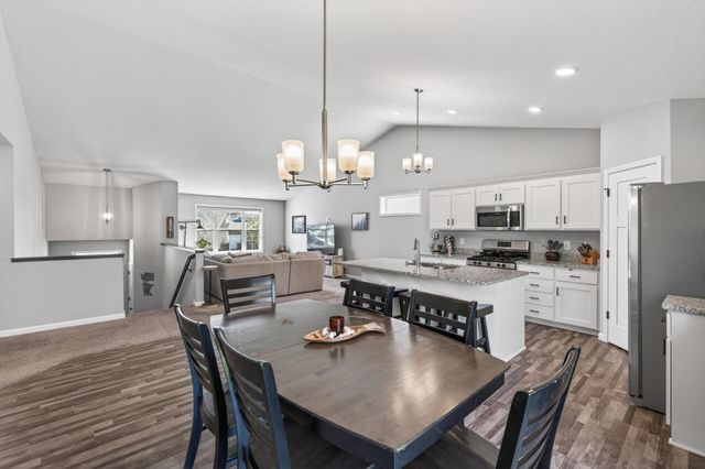 6786 91st Street S, Cottage Grove, MN 55016