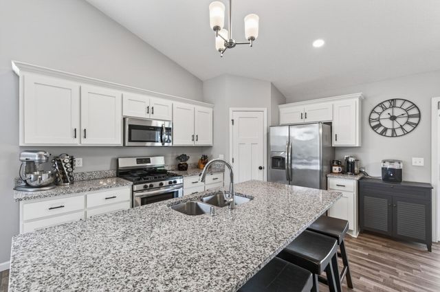 6786 91st Street S, Cottage Grove, MN 55016