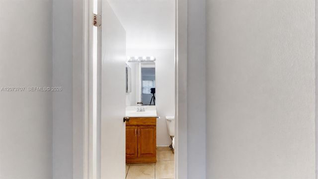 15600 SW 80th Street L-202, Miami, FL 33193