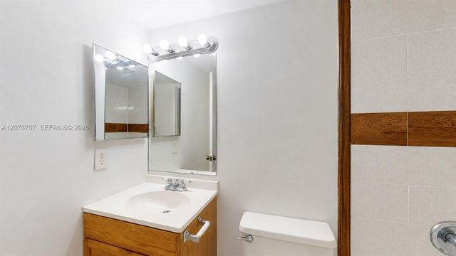 15600 SW 80th Street L-202, Miami, FL 33193