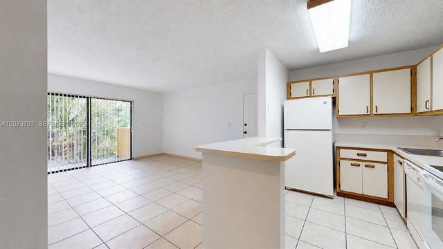 15600 SW 80th Street L-202, Miami, FL 33193