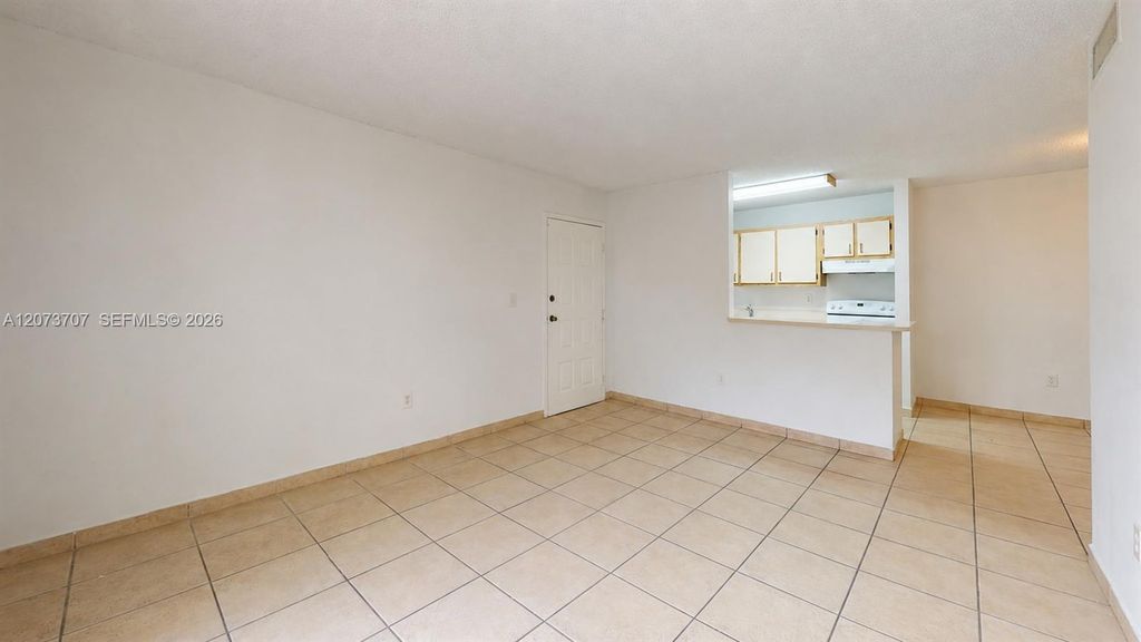 15600 SW 80th Street L-202, Miami, FL 33193