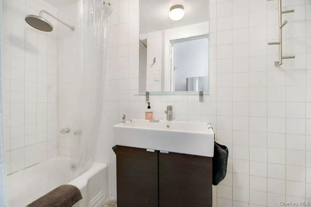 181 Irving Avenue, Brooklyn, NY 11237 — photo 4