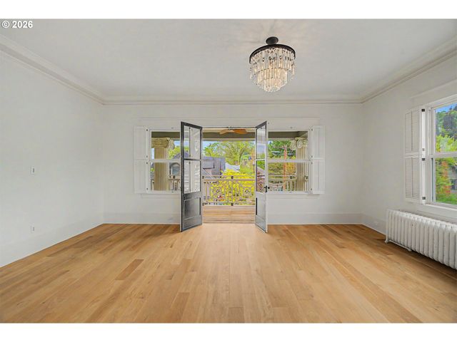 2387 Nw NORTHRUP St 9, Portland, OR 97210