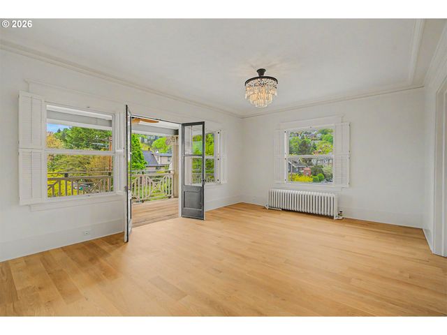 2387 Nw NORTHRUP St 9, Portland, OR 97210