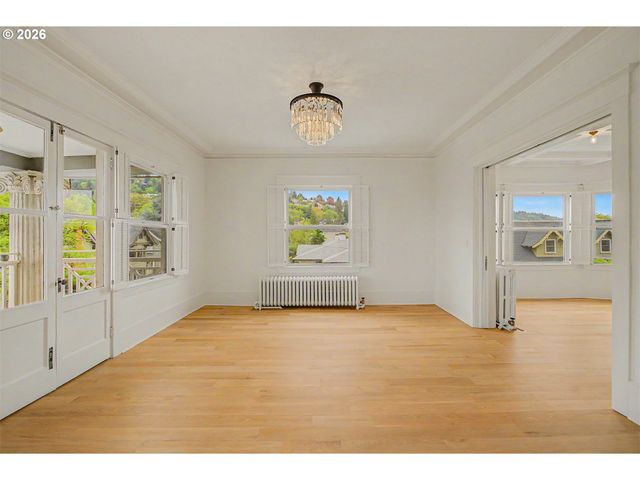 2387 Nw NORTHRUP St 9, Portland, OR 97210