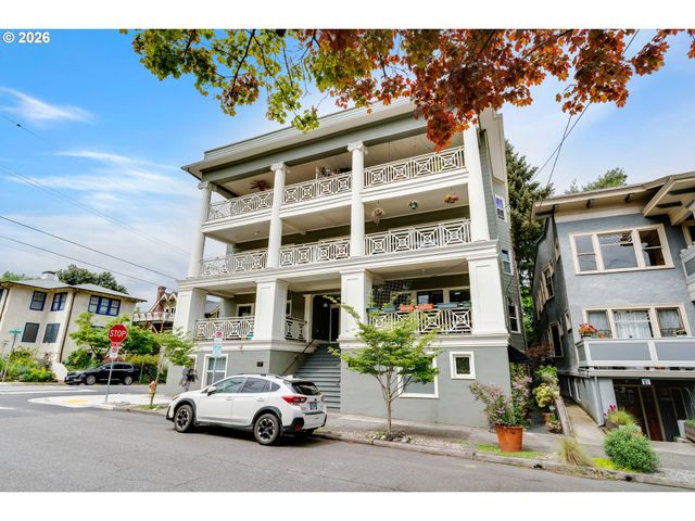 2387 Nw NORTHRUP St 9, Portland, OR 97210