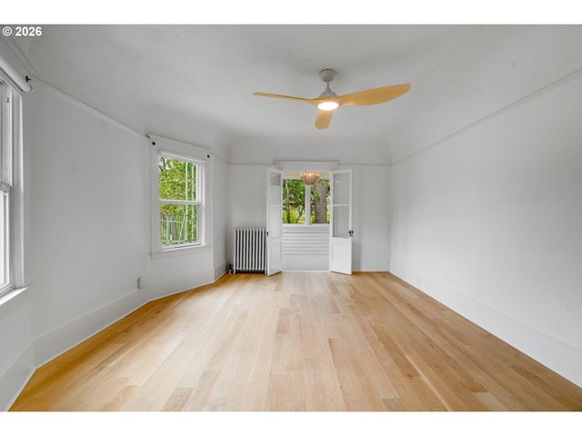 2387 Nw NORTHRUP St 9, Portland, OR 97210