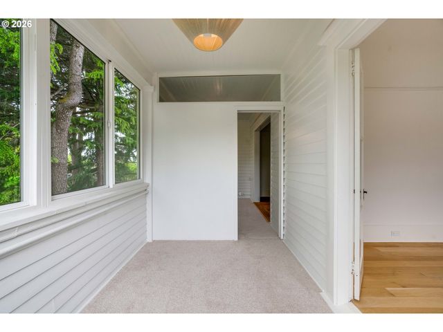 2387 Nw NORTHRUP St 9, Portland, OR 97210