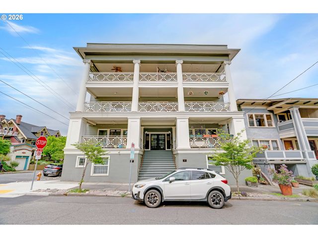 2387 Nw NORTHRUP St 9, Portland, OR 97210