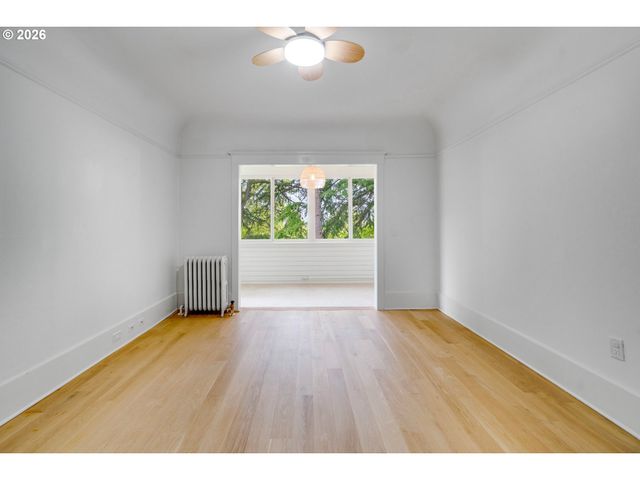 2387 Nw NORTHRUP St 9, Portland, OR 97210