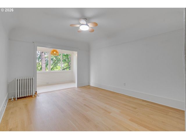 2387 Nw NORTHRUP St 9, Portland, OR 97210