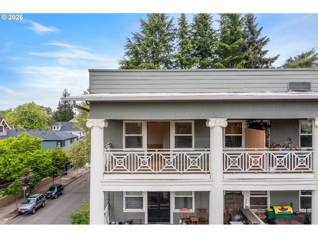2387 Nw NORTHRUP St 9, Portland, OR 97210