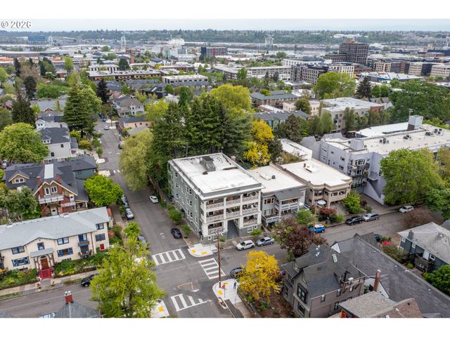 2387 Nw NORTHRUP St 9, Portland, OR 97210