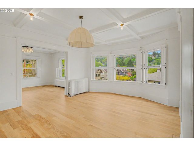 2387 Nw NORTHRUP St 9, Portland, OR 97210