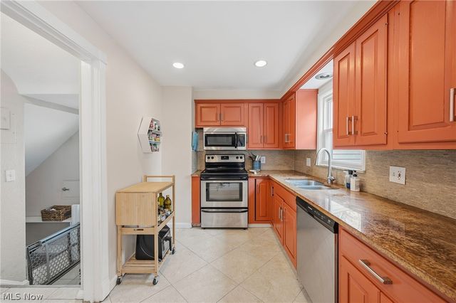 2335 Traymore Road, University Heights, OH 44118