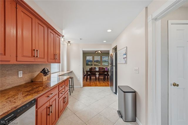 2335 Traymore Road, University Heights, OH 44118