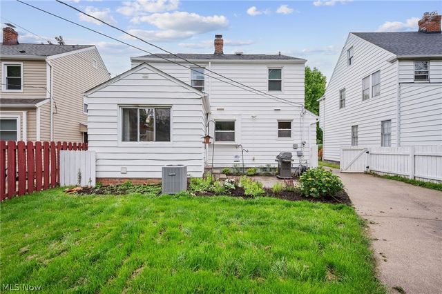 2335 Traymore Road, University Heights, OH 44118