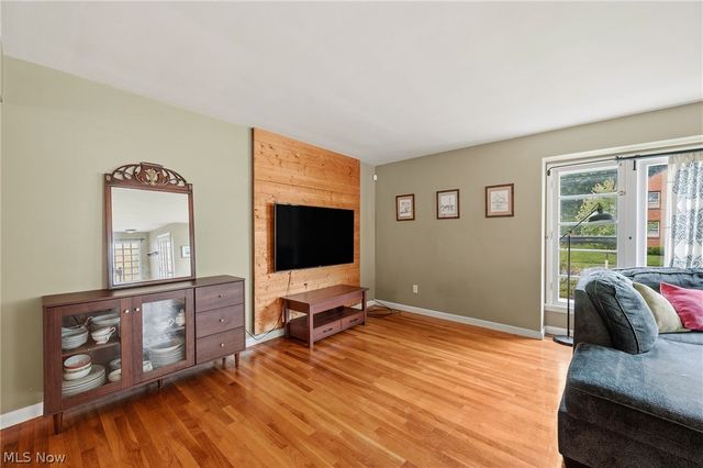 2335 Traymore Road, University Heights, OH 44118