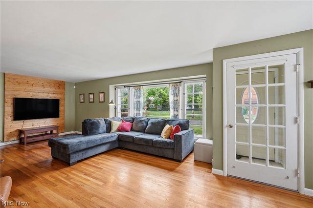 2335 Traymore Road, University Heights, OH 44118
