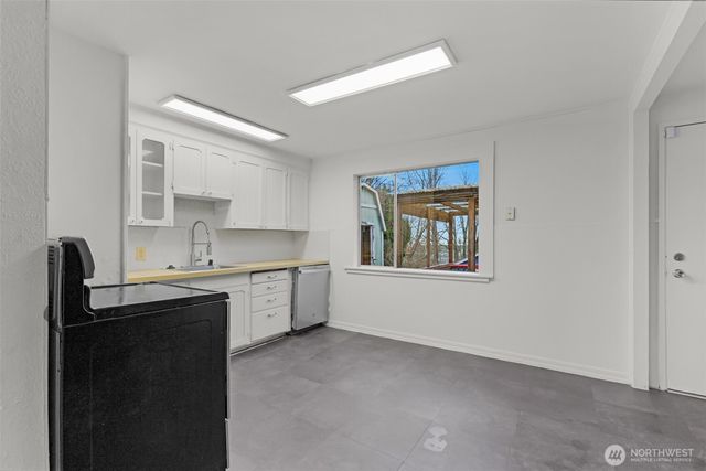 833 E Marine View Drive, Everett, WA 98201