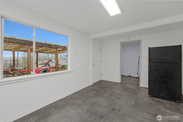 833 E Marine View Drive, Everett, WA 98201