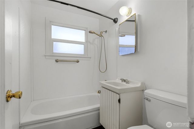 833 E Marine View Drive, Everett, WA 98201