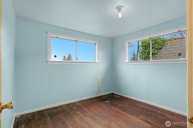 833 E Marine View Drive, Everett, WA 98201