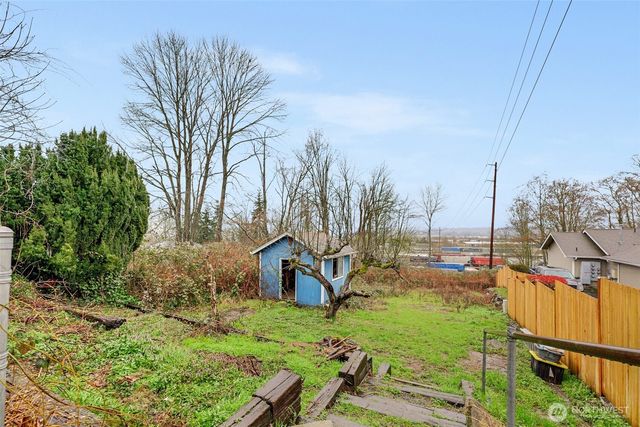 833 E Marine View Drive, Everett, WA 98201