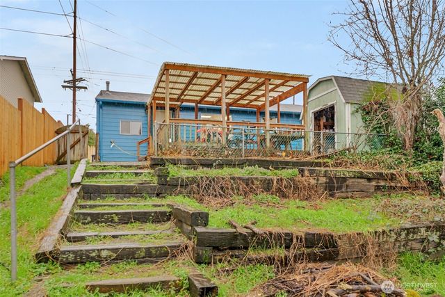 833 E Marine View Drive, Everett, WA 98201